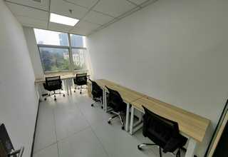 深圳室外地面显示屏多少钱一平米